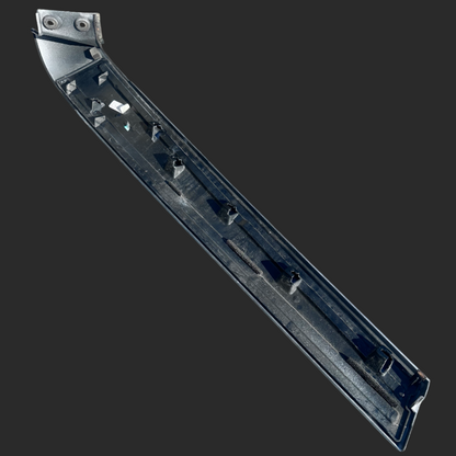 Driver (LH) Centre Roller Cover