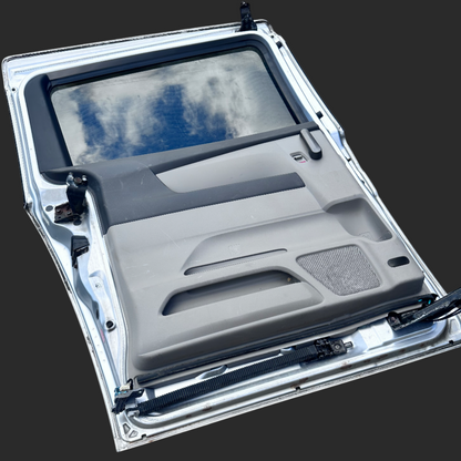 Driver (LH) Manual Sliding Door