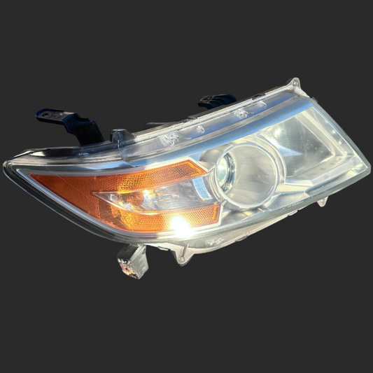 Passenger (RH) Halogen Headlight