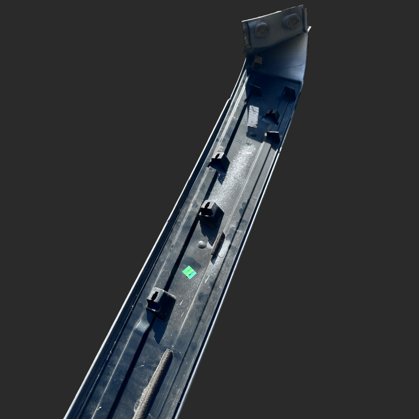 Passenger (RH) Centre Roller Cover